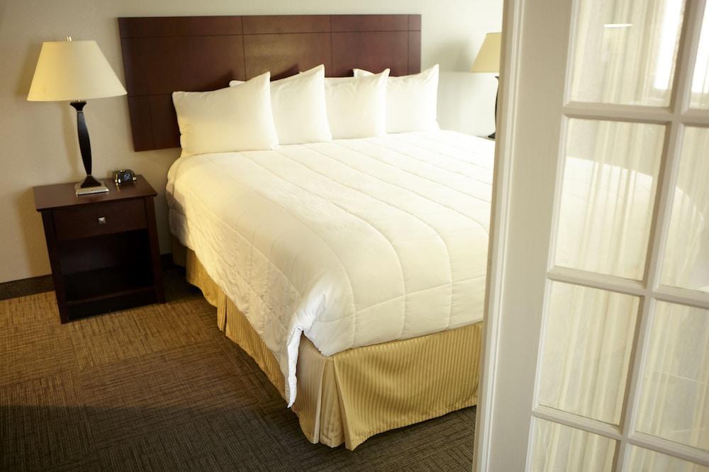 New Haven Village Suites Exterior foto
